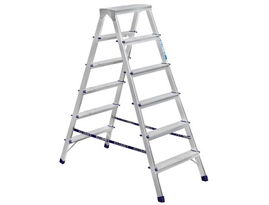 Лестница-стремянка алюм. двухсторонняя с шир. риф. ступенями AD (6 ступ. 129/140см 4.8кг) АЛЮМЕТ