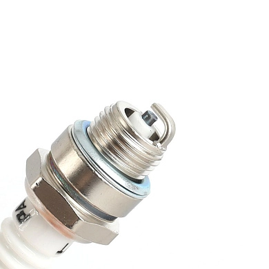 Свеча зажигания L7T для 2T двигателей М14х1.25 PATRIOT